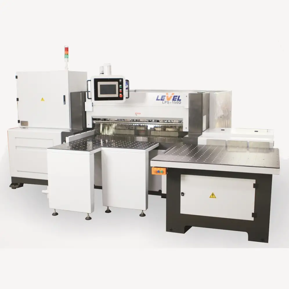 Automatic cutting machine